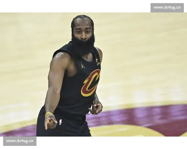 NBA赛后全面分析:关键球员表现与战术调整助力球队胜利 NBA赛后全面分析:关键球员表现与战术调整助力球队胜利